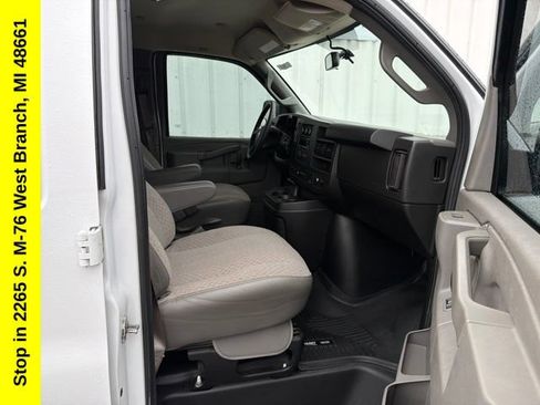 Used 2019 Chevrolet Express 3500 w/ Driver Convenience Package RWD image 34
