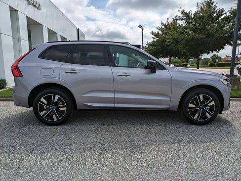 New 2026 Volvo XC60 B5 Core w/ Climate Package image 3