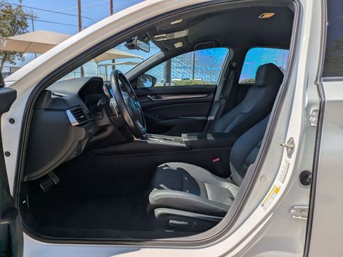 Used 2020 Honda Accord Sport image 9