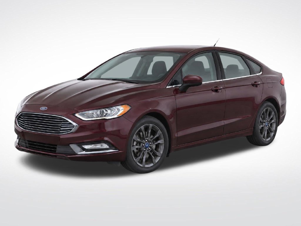 Used 2018 Ford Fusion SE w/ Equipment Group 201A FWD image 2