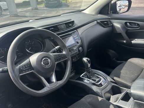 Used 2018 Nissan Rogue Sport S w/ S Appearance Package FWD image 21