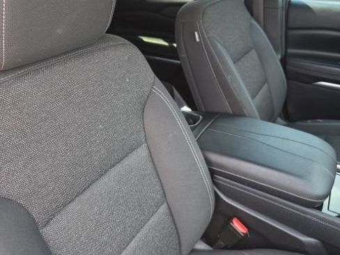 Used 2024 Chevrolet Traverse LT w/ Midnight/Sport Edition FWD image 32