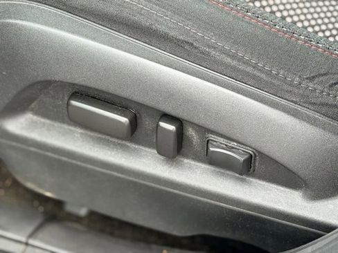 Used 2011 Chevrolet Equinox LT image 6