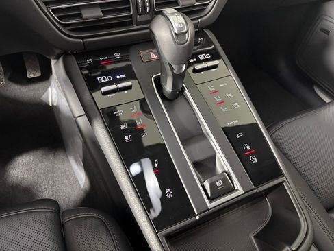 New 2026 Porsche Macan S image 28