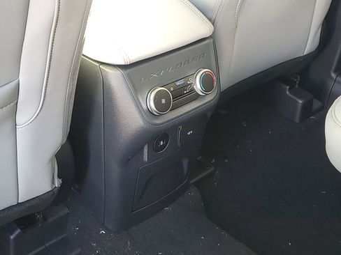 New 2026 Ford Explorer Active w/ Active Comfort Package image 27