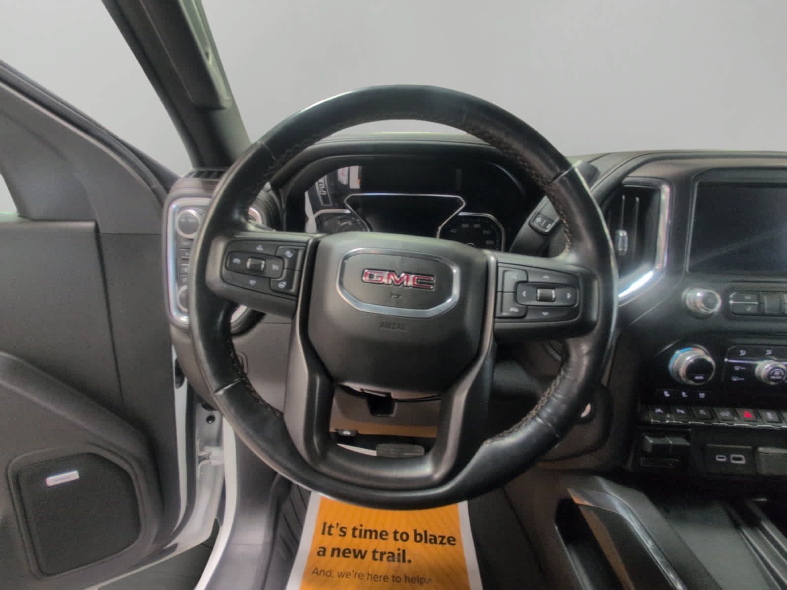 Used 2020 GMC Sierra 1500 AT4 w/ AT4 Premium Package AWD/4WD image 12