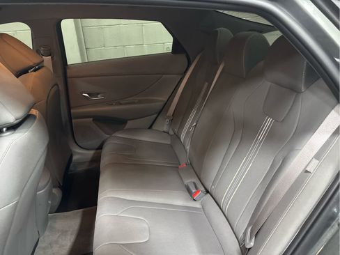 Used 2025 Hyundai Elantra Sport image 40