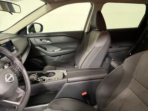 Used 2026 Nissan Rogue SV FWD image 24