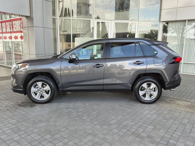 Used 2025 Toyota RAV4 XLE FWD image 12