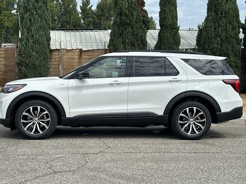 New 2027 Ford Explorer ST-Line w/ Premium Package RWD image 7