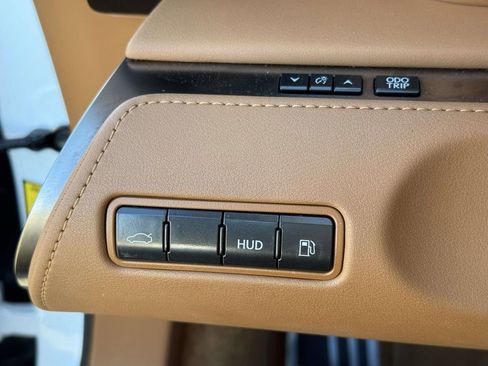 Used 2021 Lexus LC 500 Convertible image 23