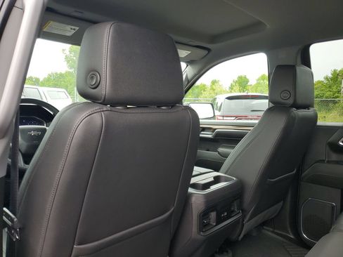 Certified 2024 Chevrolet Silverado 1500 LT Trail Boss w/ LT Trail Boss Premium Package AWD/4WD image 29