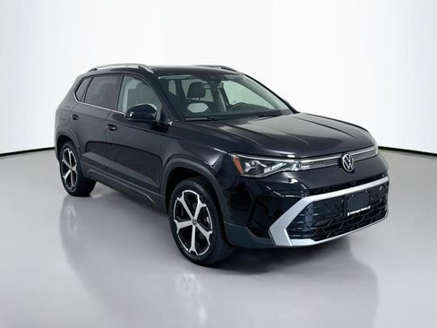 Used 2025 Volkswagen Taos SEL AWD/4WD image 7