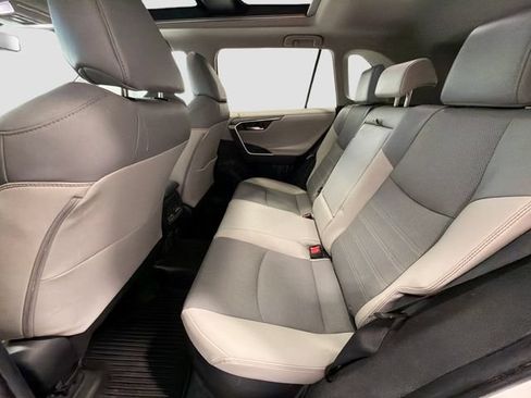 Used 2022 Toyota RAV4 Limited AWD/4WD image 17