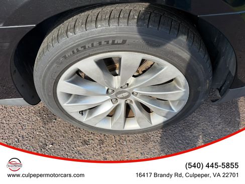 Used 2015 Lincoln MKS FWD image 26