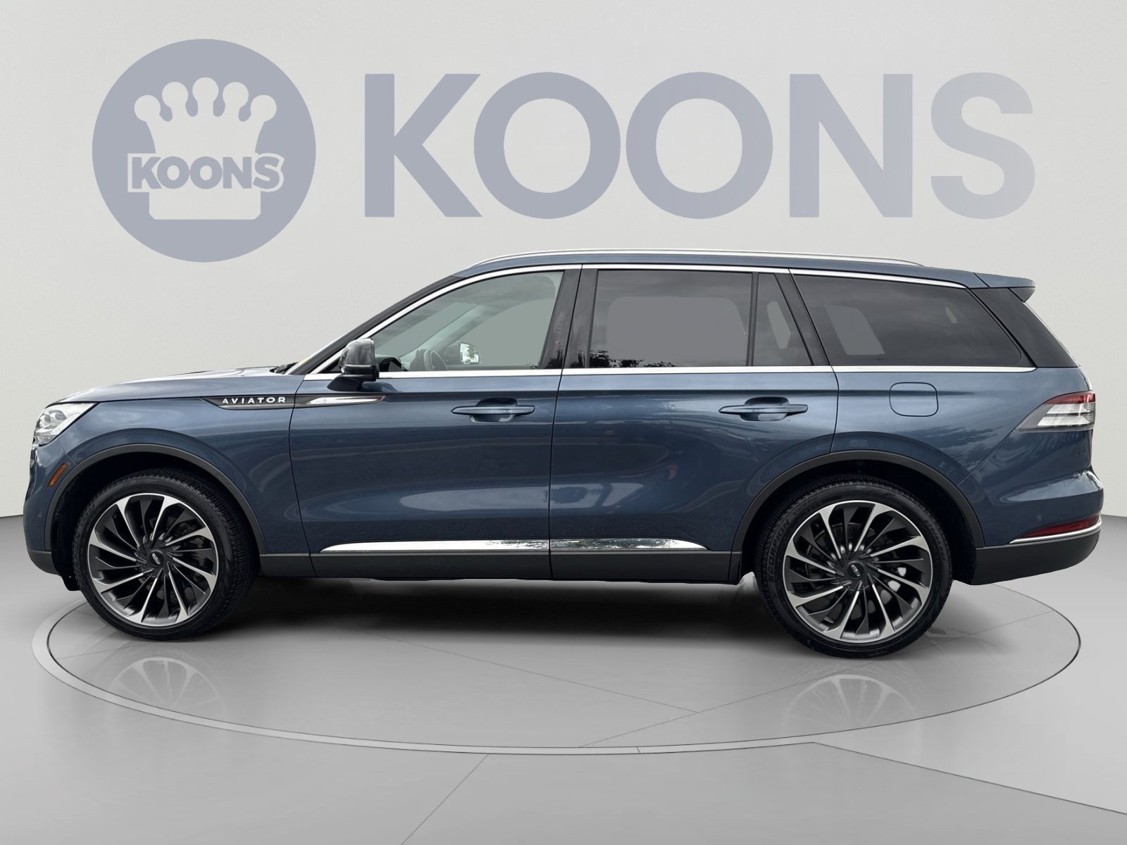 Used 2020 Lincoln Aviator Reserve w/ Equipment Group 202A AWD/4WD image 2