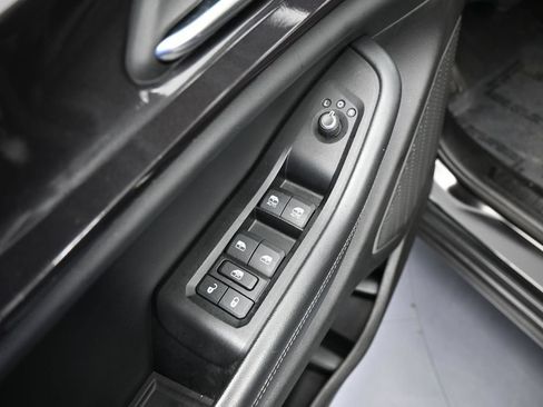 Used 2022 Jeep Grand Cherokee L Laredo RWD image 15