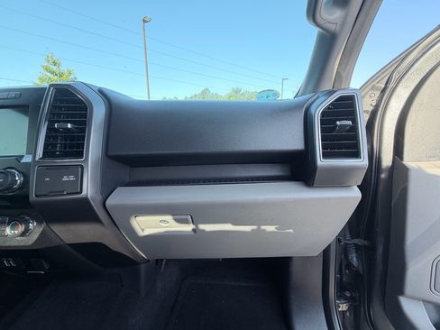 Used 2017 Ford F150 XLT w/ Equipment Group 302A Luxury RWD image 20