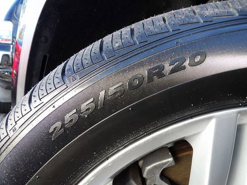 Used 2019 Volkswagen Atlas SE image 28