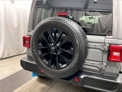 Used 2023 Jeep Wrangler Sahara w/ Cold Weather Group image 28