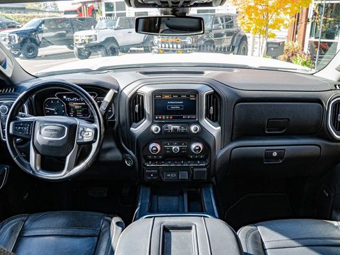 Used 2022 GMC Sierra 3500 Denali image 13