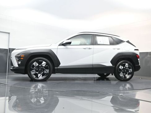 Certified 2025 Hyundai Kona SEL FWD image 26