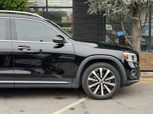 Used 2022 Mercedes-Benz GLB 250 4MATIC w/ Premium Package Lite image 23