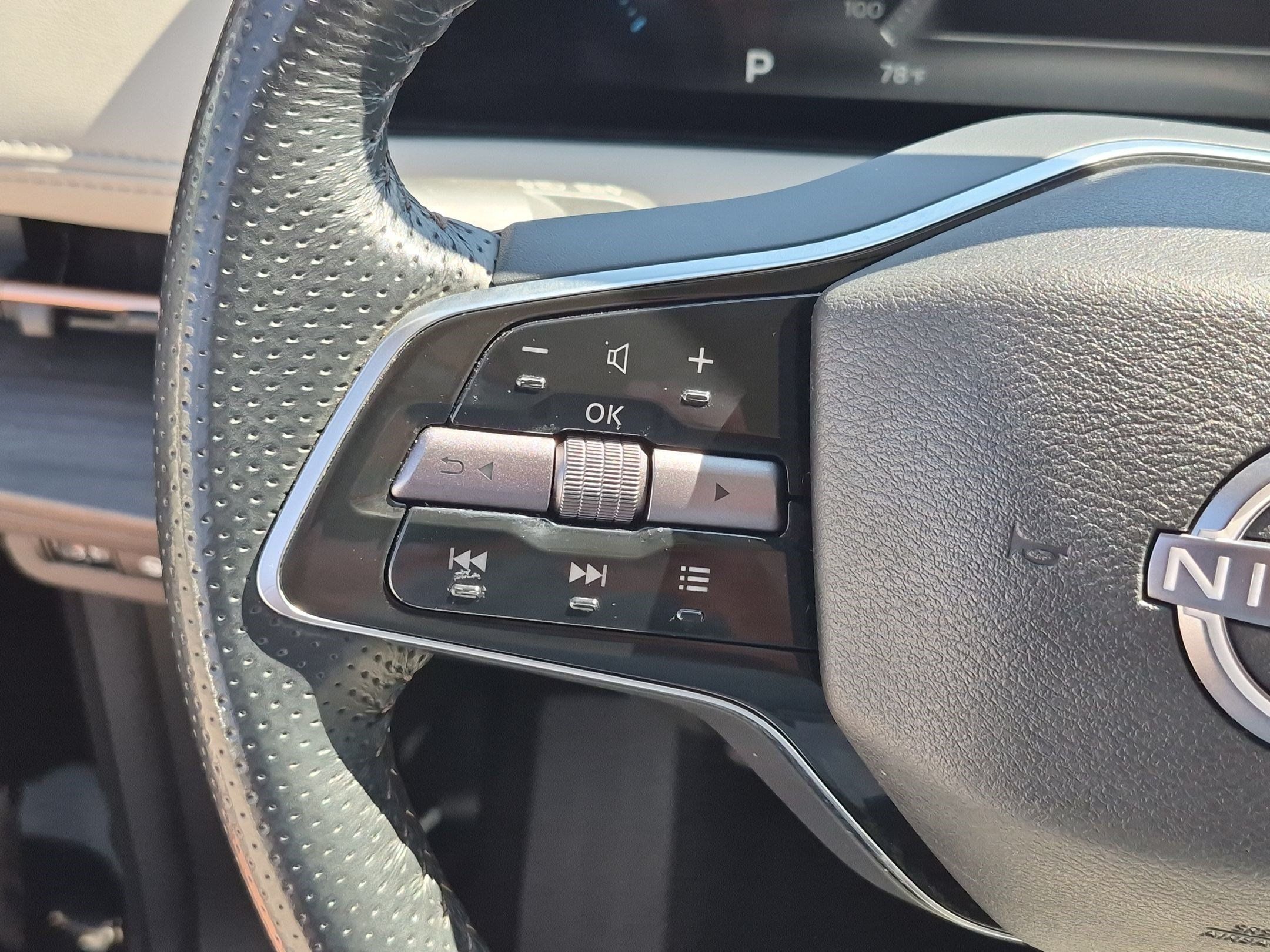 Used 2023 Nissan Ariya AWD image 19
