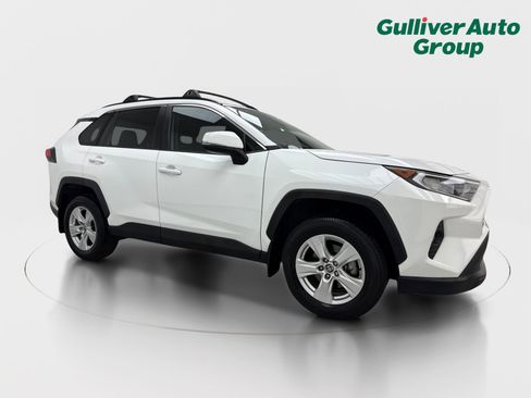 Used 2021 Toyota RAV4 XLE FWD image 12