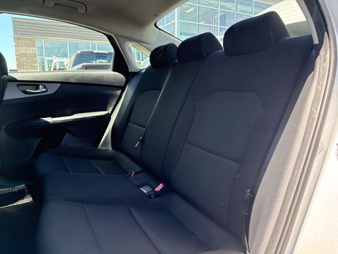 Used 2019 Kia Forte LXS FWD image 23