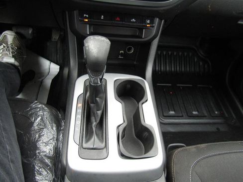 Used 2022 Chevrolet Colorado LT w/ Fleet Safety Package image 22