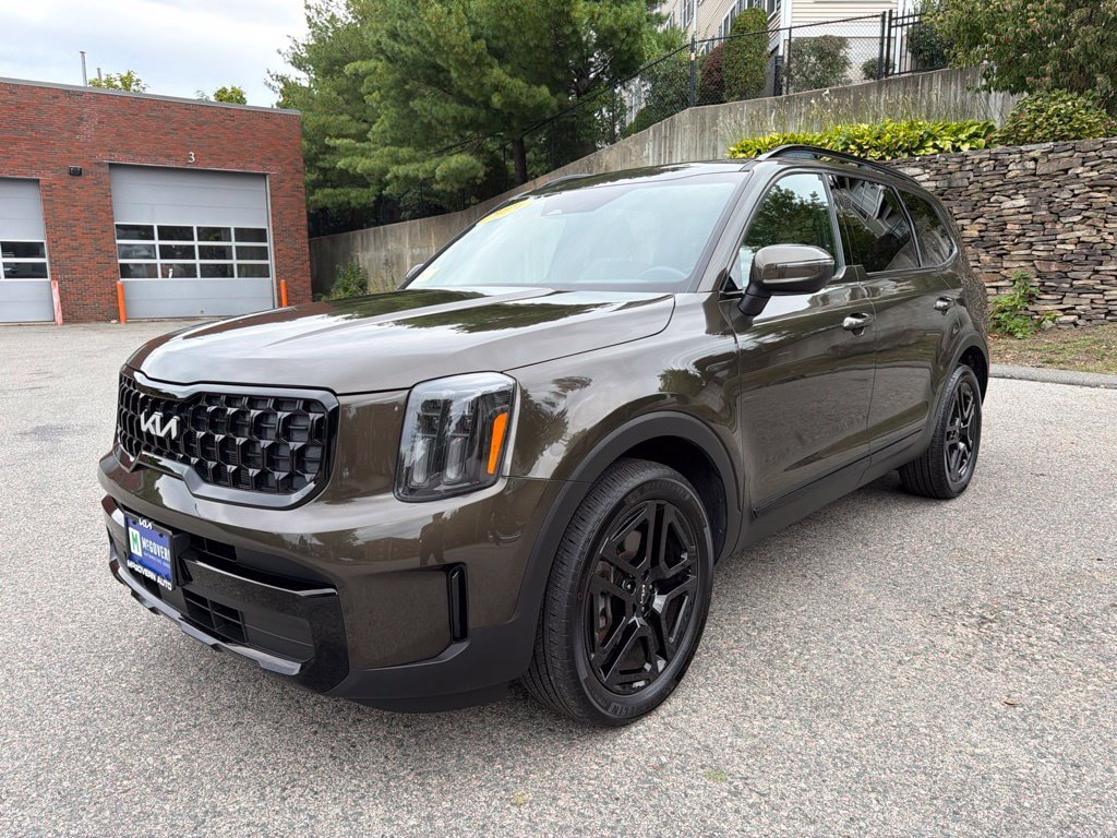 Certified 2024 Kia Telluride EX X-Line AWD/4WD image 3