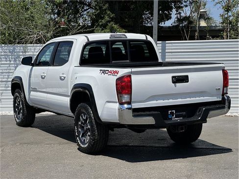 Used 2016 Toyota Tacoma TRD Off-Road w/ Towing Package AWD/4WD image 12