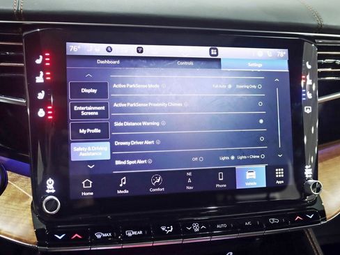 Used 2024 Jeep Grand Wagoneer Series III image 25