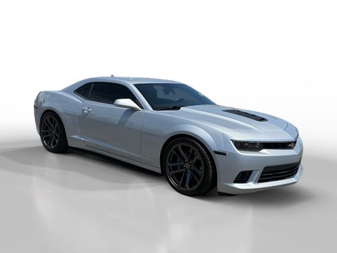 Used 2015 Chevrolet Camaro SS w/ RS Package RWD image 7