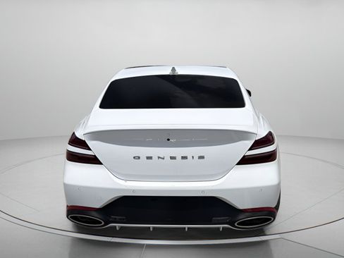 Used 2022 Genesis G70 3.3T RWD image 4