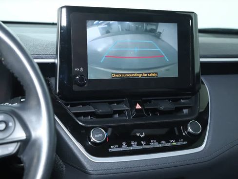 Used 2023 Toyota Corolla Cross SE image 28