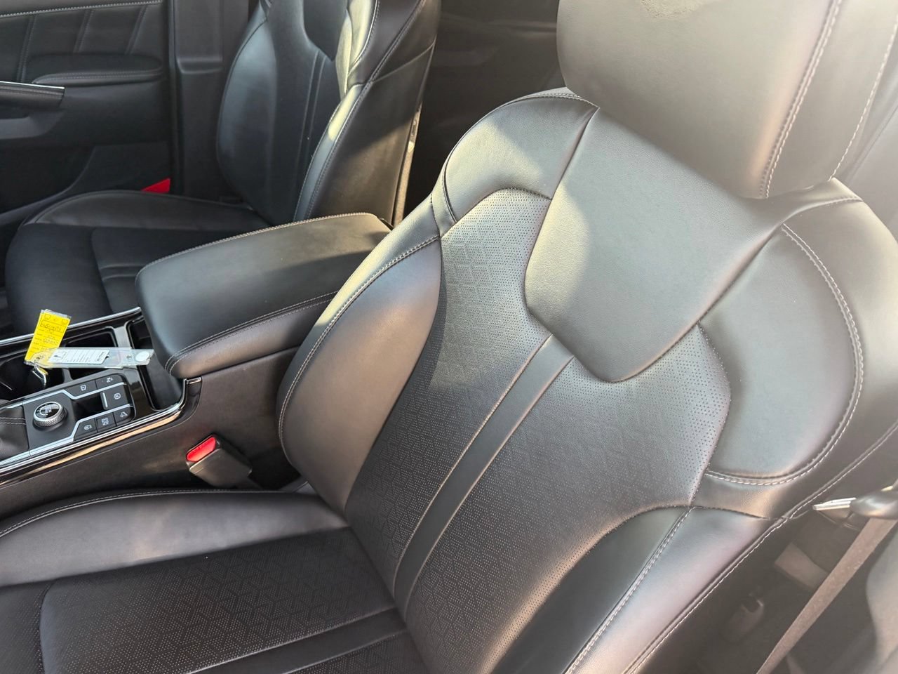 Used 2022 Kia Sorento SX FWD image 29