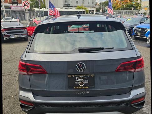 Used 2022 Volkswagen Taos S w/ IQ Drive S Package image 6