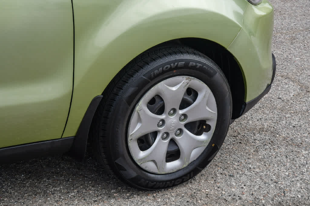 Used 2015 Kia Soul FWD image 12