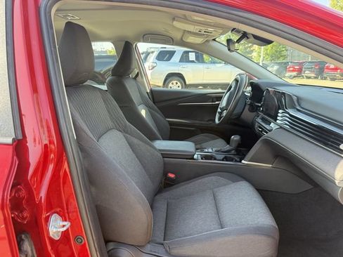 Used 2025 Toyota Camry LE FWD image 30