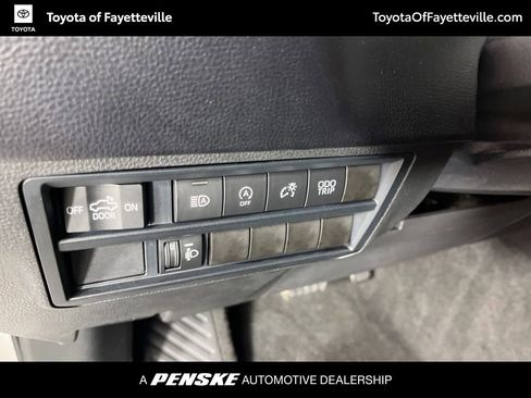 Used 2022 Toyota Tundra SR5 AWD/4WD image 26