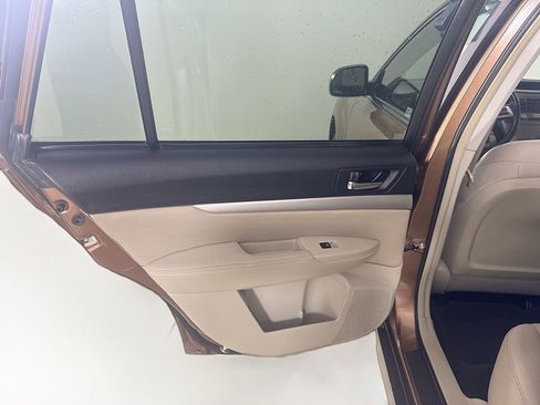 Used 2013 Subaru Outback 2.5i Premium image 16