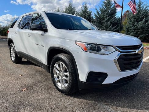 Used 2020 Chevrolet Traverse LS image 31