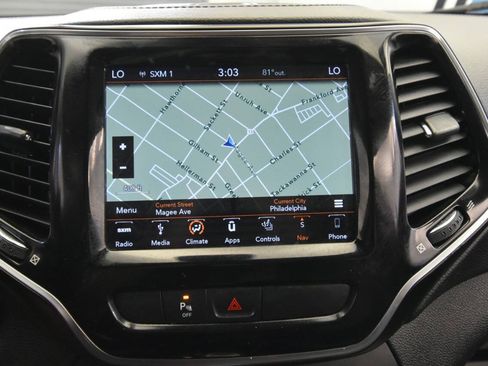 Used 2019 Jeep Cherokee Limited AWD/4WD image 25