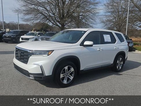 Used 2025 Honda Pilot EX-L image 4