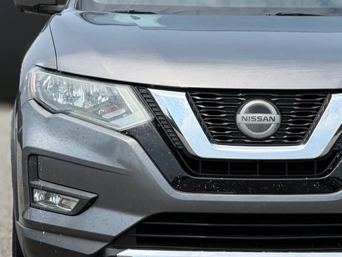 Used 2019 Nissan Rogue SL FWD image 11