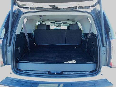 Used 2017 GMC Yukon SLT image 11