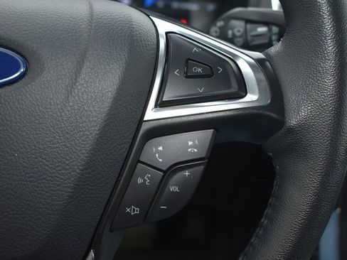 Used 2024 Ford Edge Titanium image 21