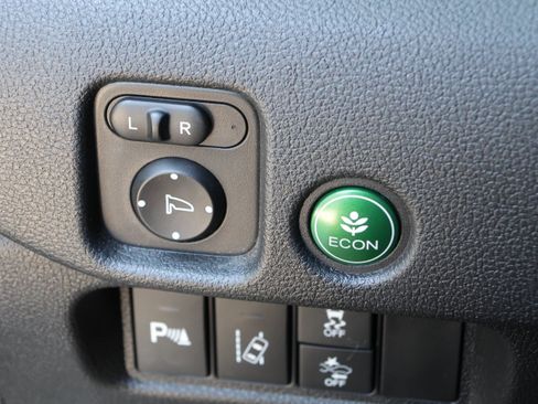 Used 2018 Honda Pilot Elite image 16